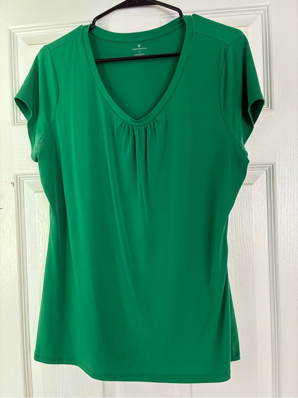 Worthington Kelly Green V-Neck Top XL